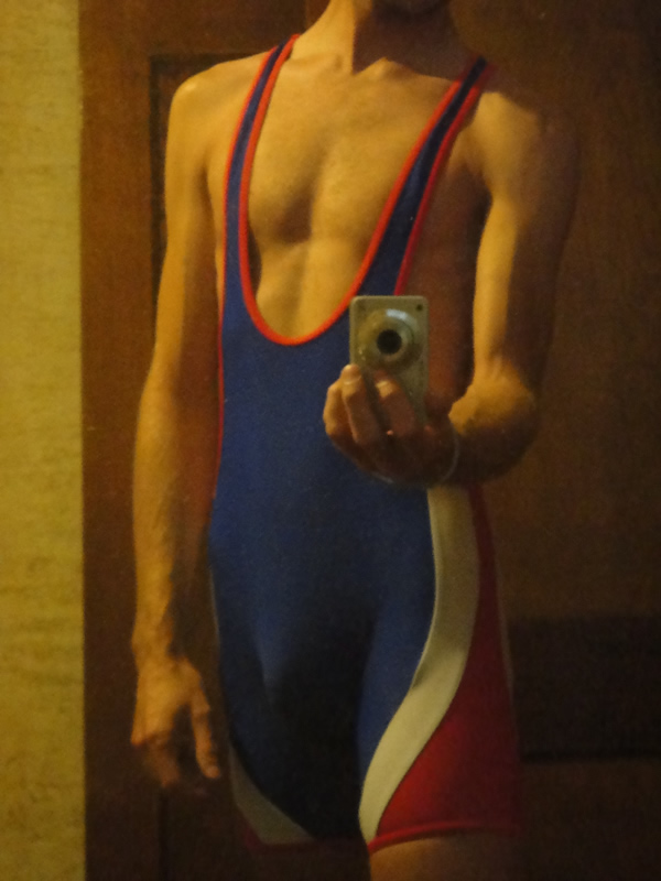 AussiebumWrestleMe-600.jpg