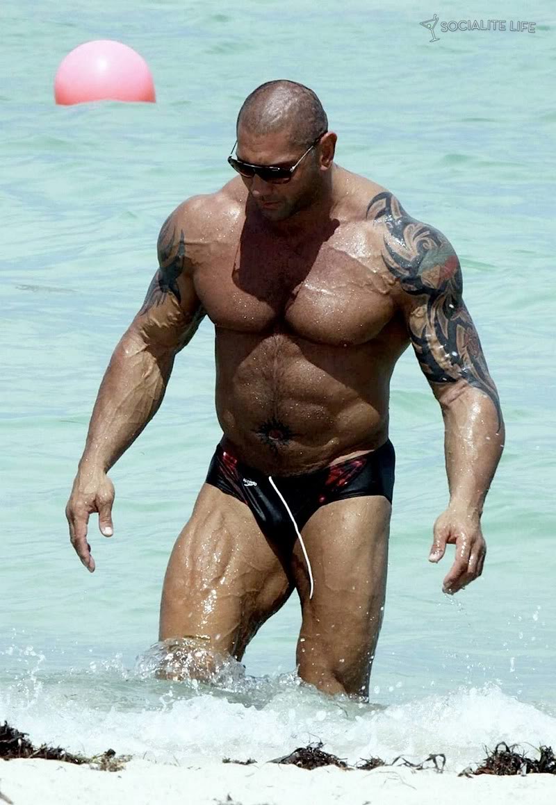 gallery_enlarged-batista-david-bautista-speedo-07152009-04.jpg