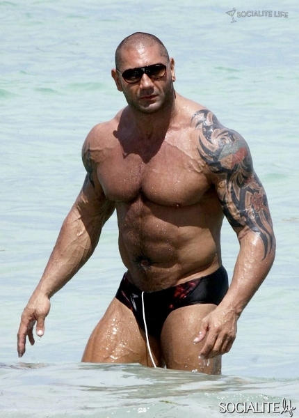 batista-david-bautista-speedo-07152009-14-430x600.jpg