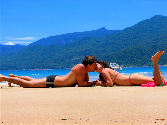 Speedo Couple 2014-11-18 03.png