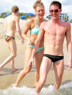 tumblr_o26i4dQTYw1r0g3zto3_250.jpg