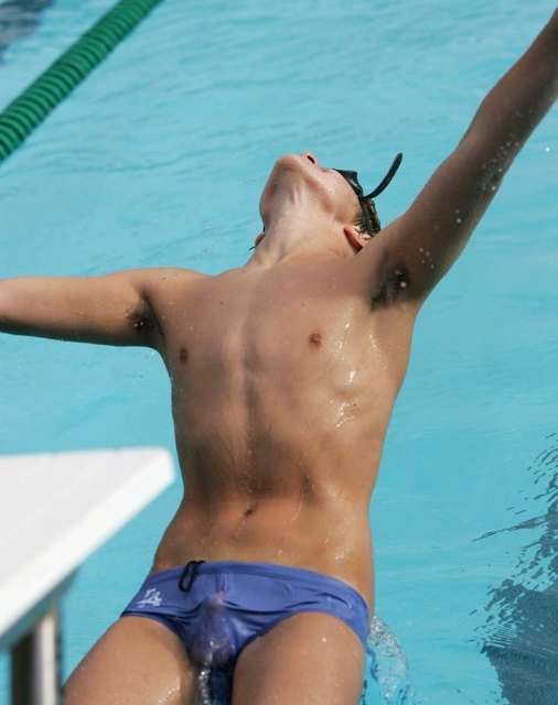 SpeedoDiving (506x640).jpg